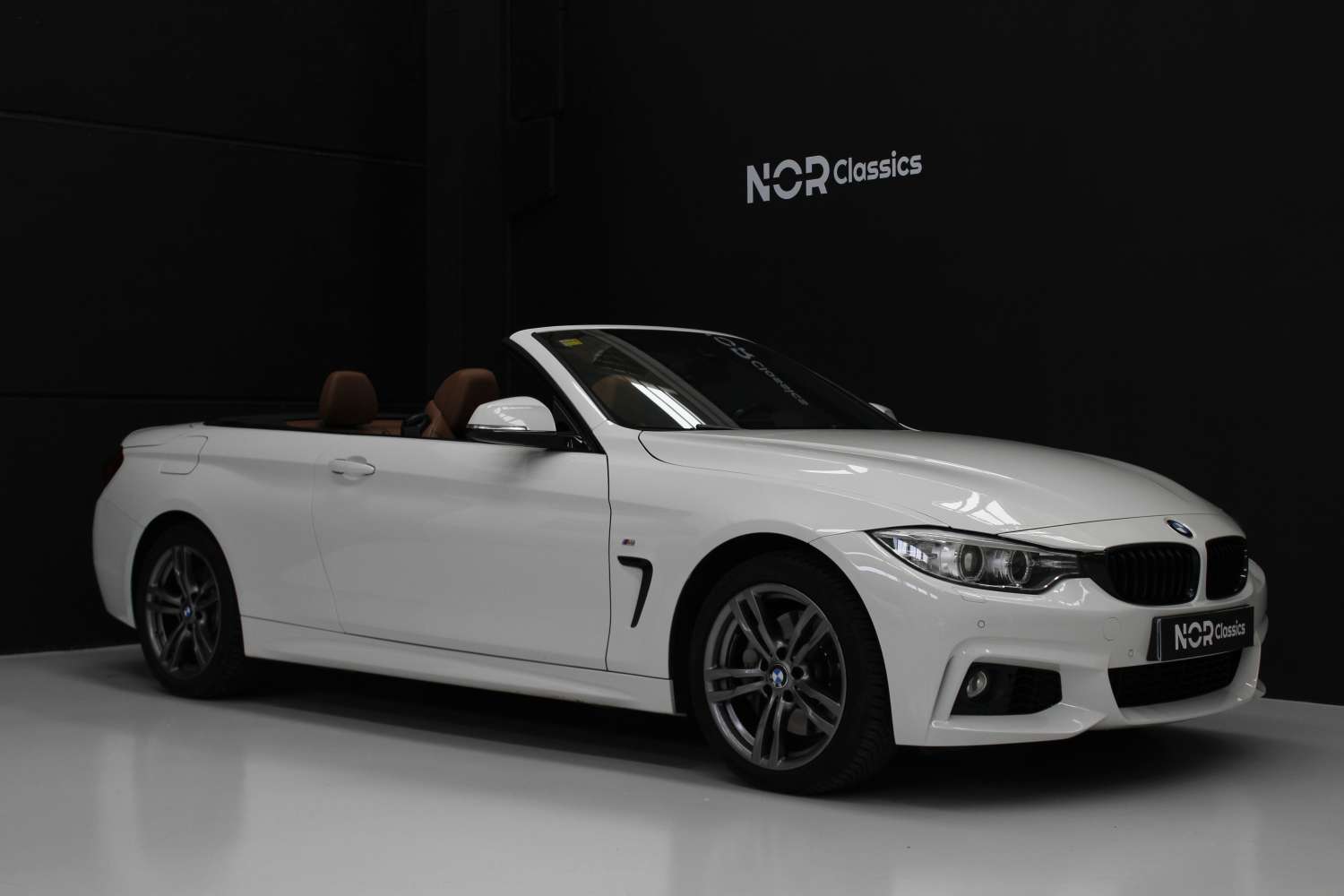 BMW F33 435D xdrive Cabrio Pack M 2015 RESERVED